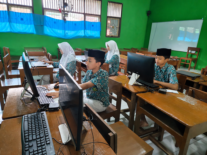 Empat Siswa MTsN 2 Sragen Berlaga di Olimpiade Bahasa Arab Tingkat Kabupaten