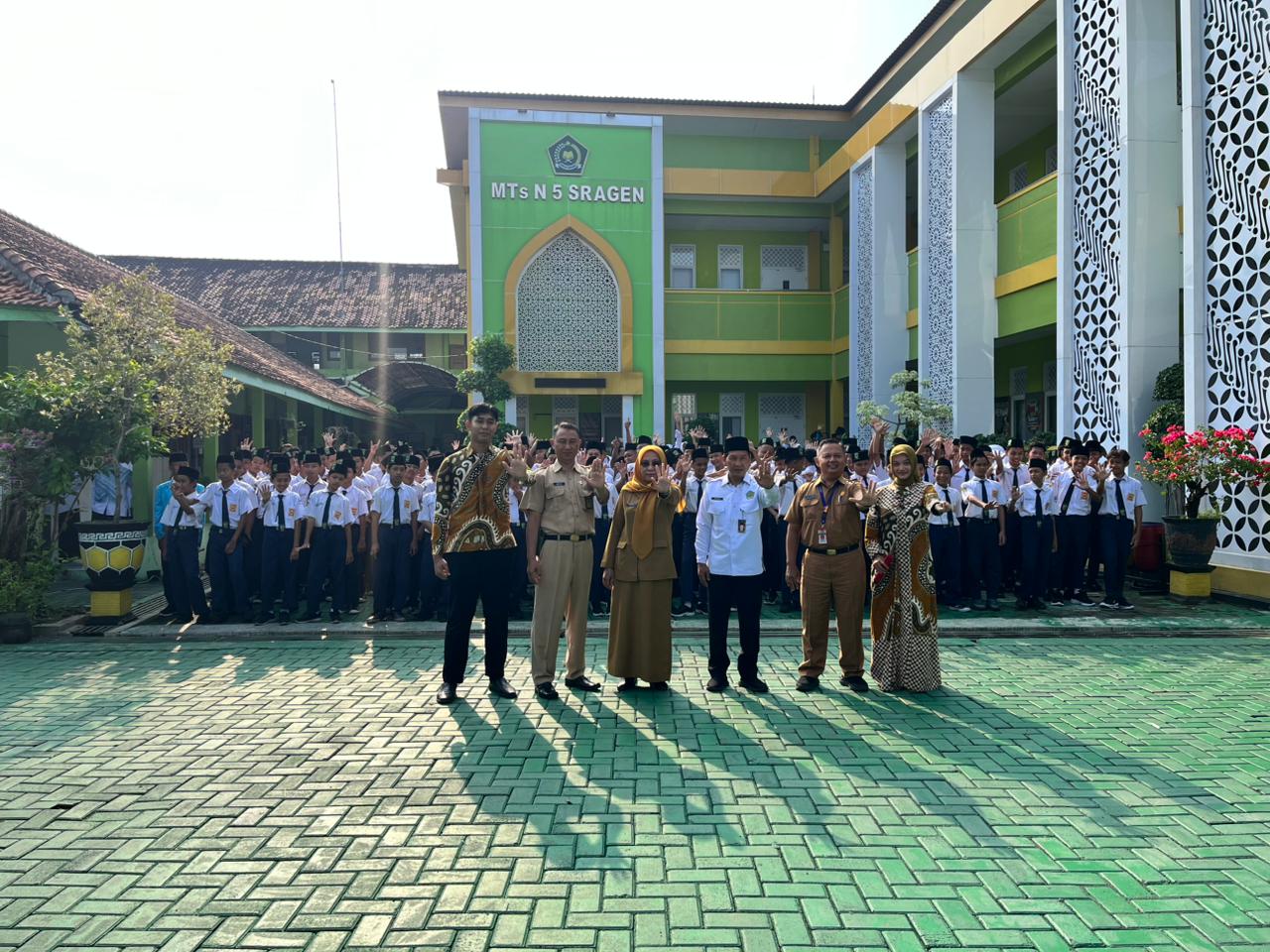 Lewat Edukasi DPPKBPPPA, MTsN 5 Sragen Ajak Siswa Lawan Bullying dan Narkoba