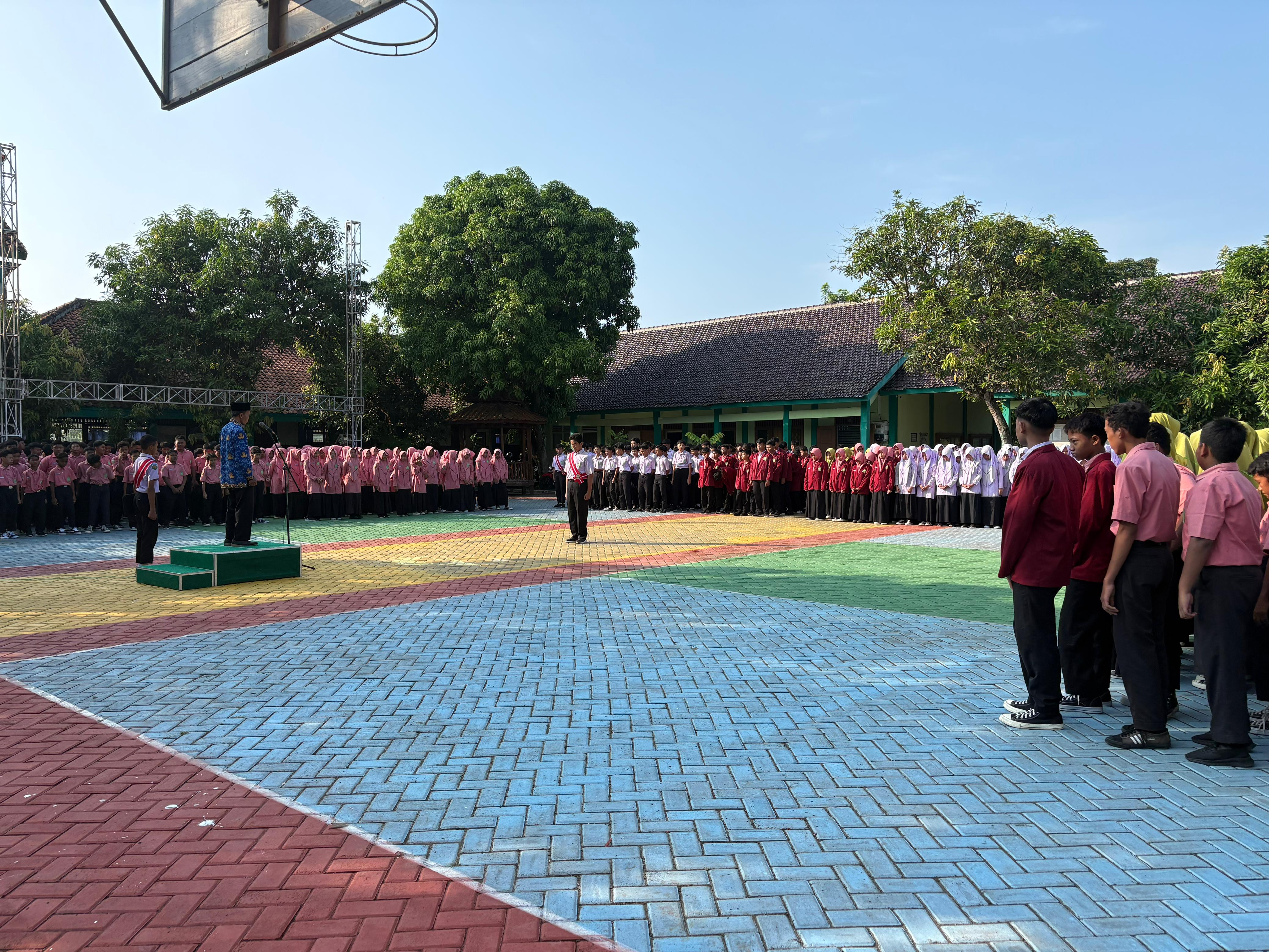 Peringati Hari Kebangkitan Nasional 2026, MTsN 8 Sragen Gelar Upacara Bendera