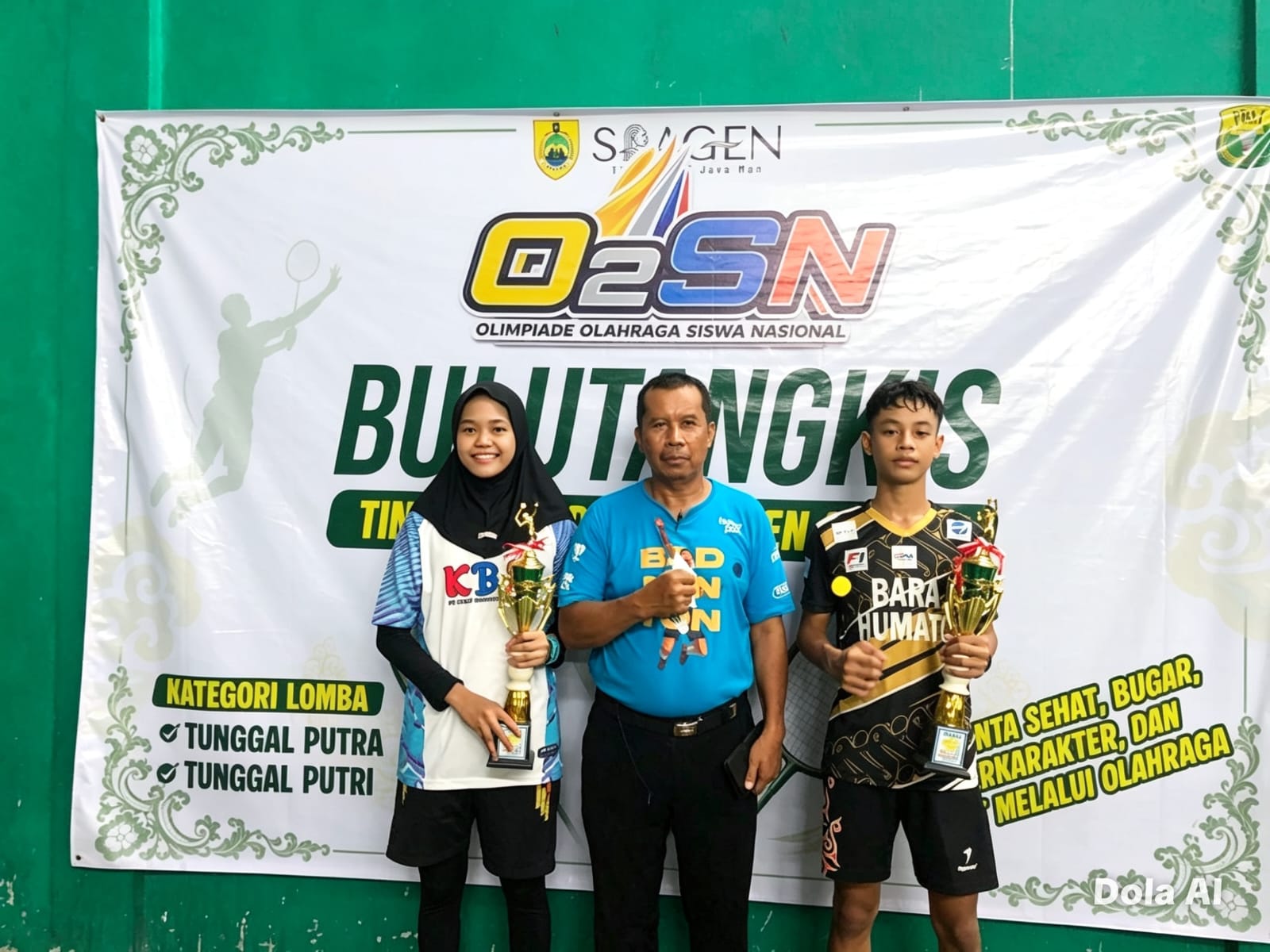 Sabet Juara 1 O2SN 2026, Dua Murid MTsN 7 Sragen Harumkan Nama Madrasah di Bidang Bulutangkis