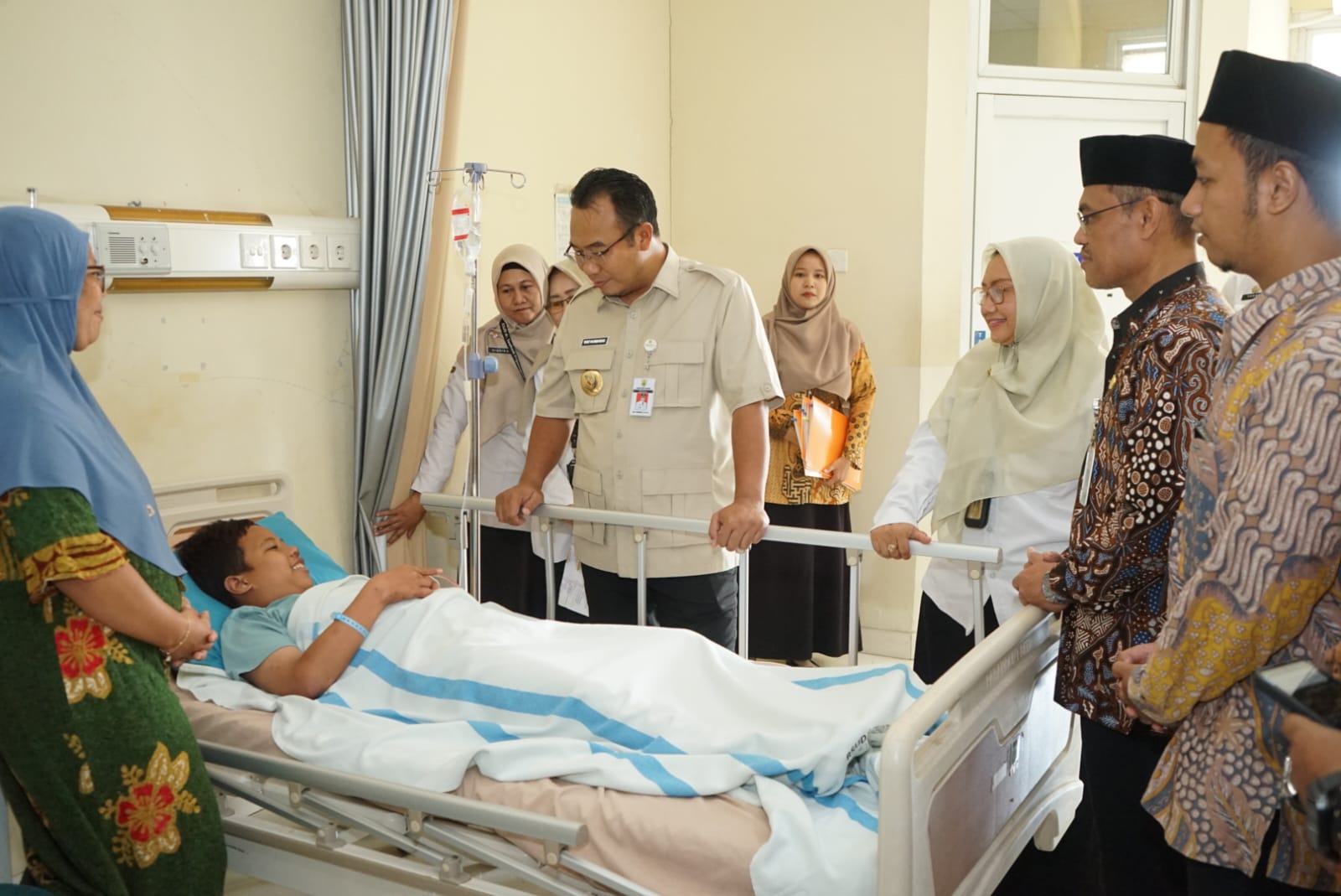 Kakankemenag Kembali Sambangi Korban Atap Roboh Bersama Bupati Sragen