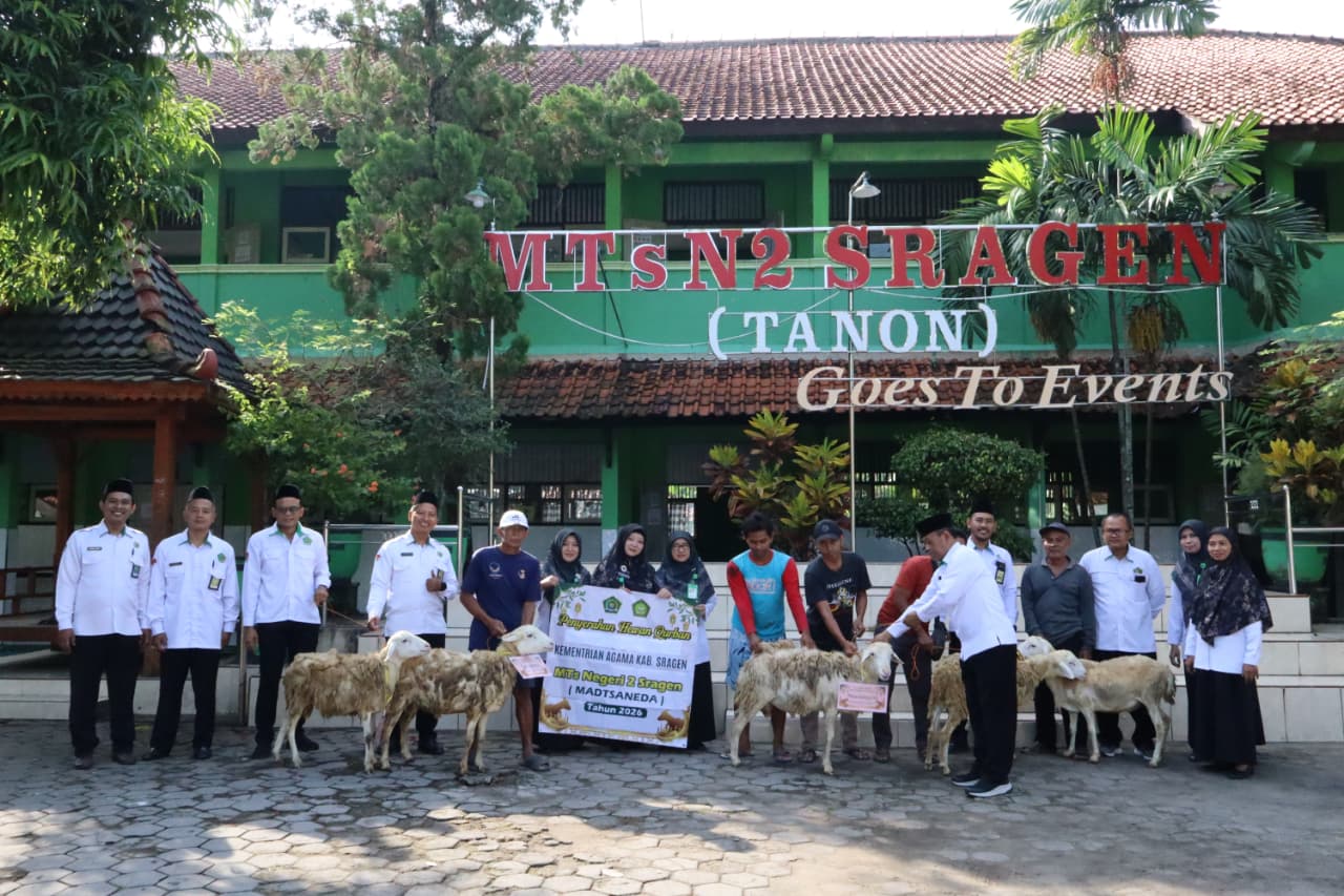 Sambut Iduladha 1447 H, MTsN 2 Sragen Tasyarufkan Empat Hewan Kurban