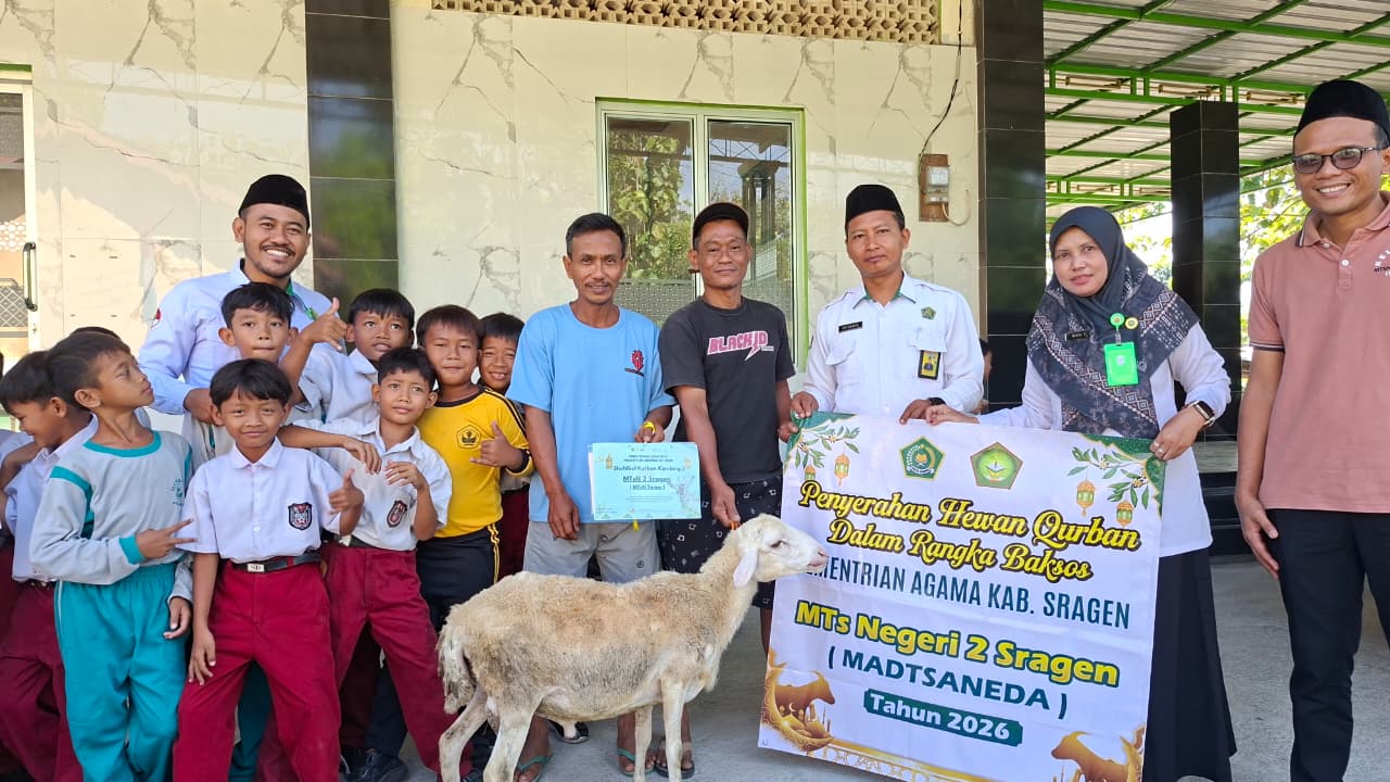 Sambut Iduladha 1447 H, MTsN 2 Sragen Tasyarufkan Empat Hewan Kurban