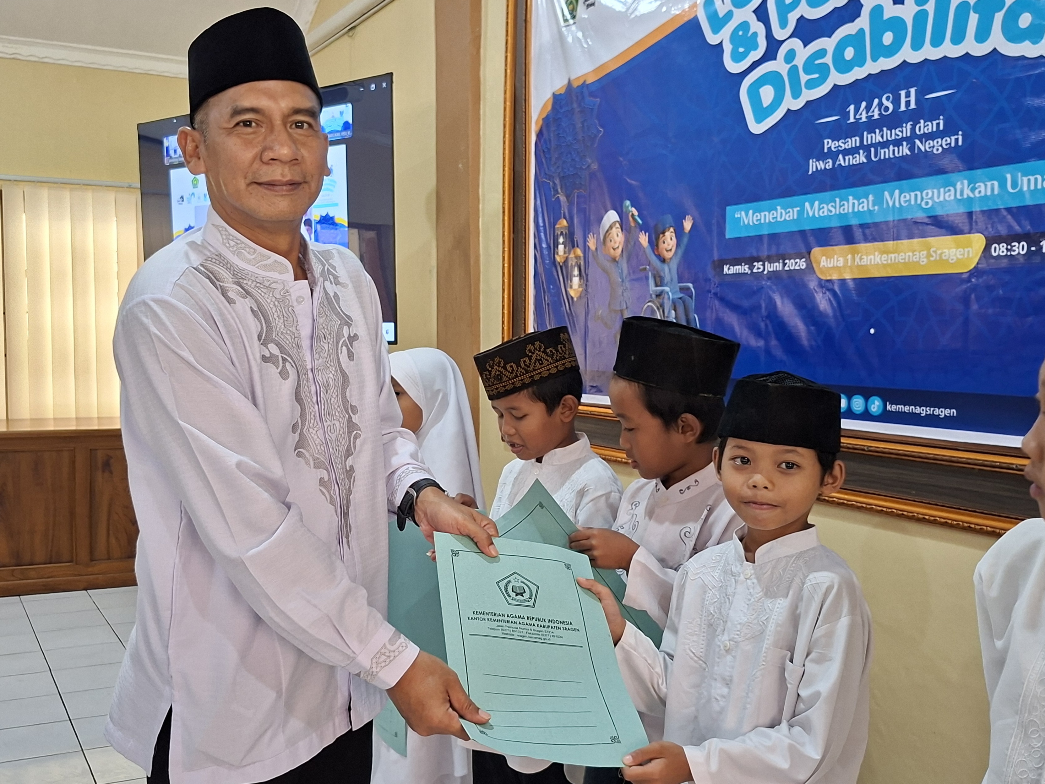 Kemenag Sragen Salurkan Rp129 Juta untuk 510 Anak Yatim dan Difabel