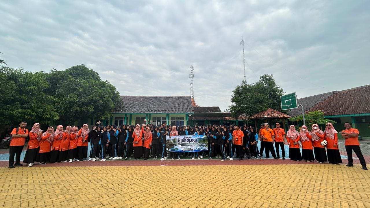 Pelajari Hidrologi Secara Langsung, MTsN 8 Sragen Gelar Kegiatan Kokurikuler di Sendang Kun Gerit Gemolong