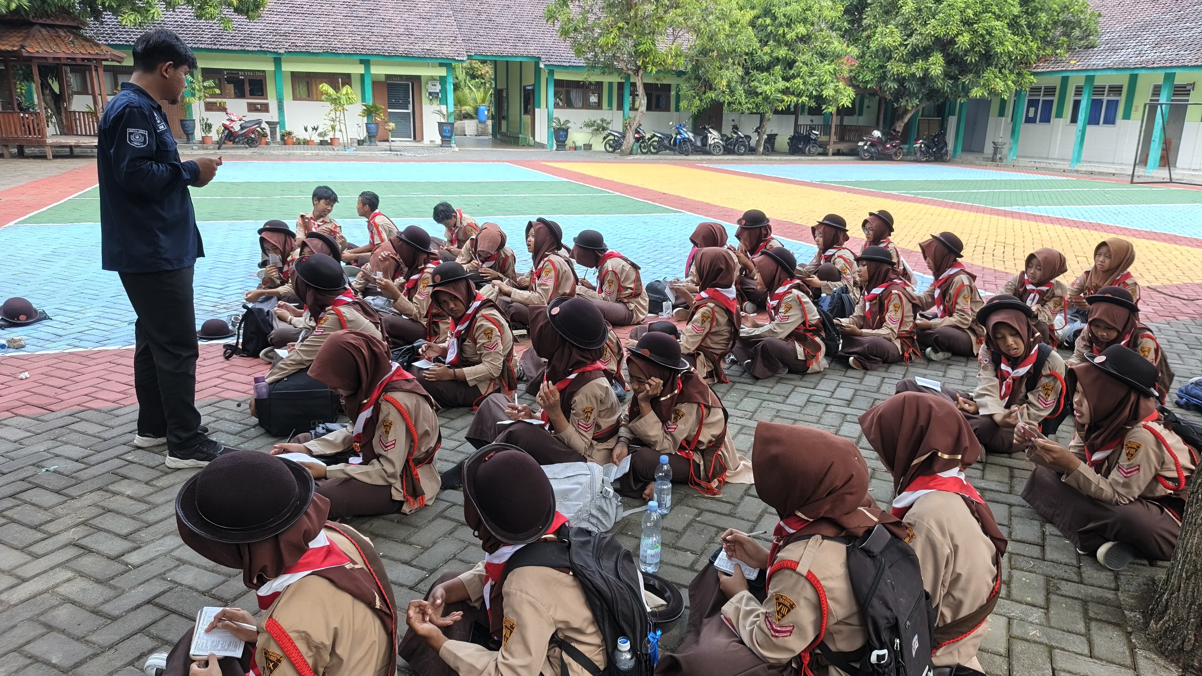 Tempa Kemandirian dan Kepemimpinan, Pramuka MTsN 8 Sragen Gelar UKT Penggalang Rakit