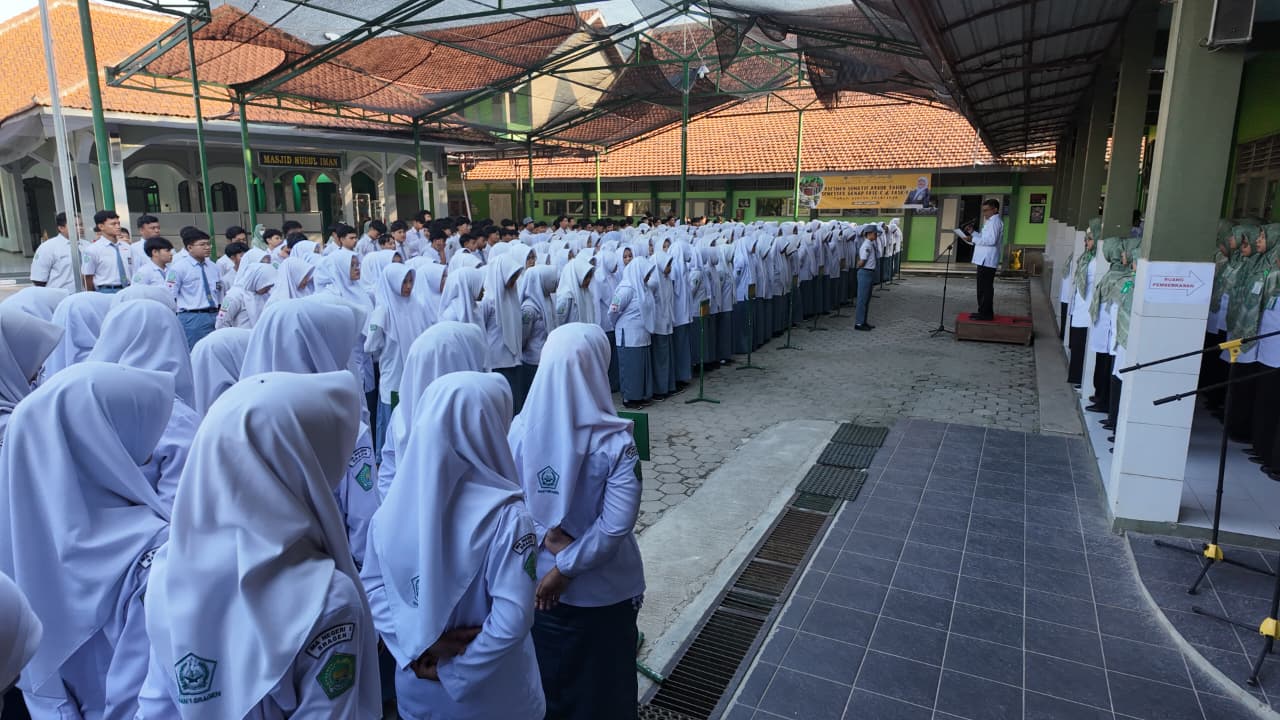 MAN 1 Sragen Gelar Apel Hari Lahir Pancasila 2026, Gaungkan Semangat Persatuan dan Perdamaian Dunia
