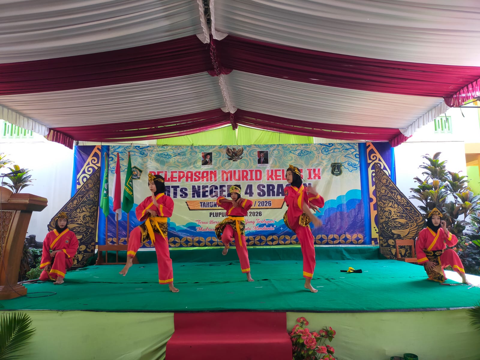 Atraksi Tapak Suci MTsN 4 Sragen Curi Perhatian Tamu Pelepasan Siswa
