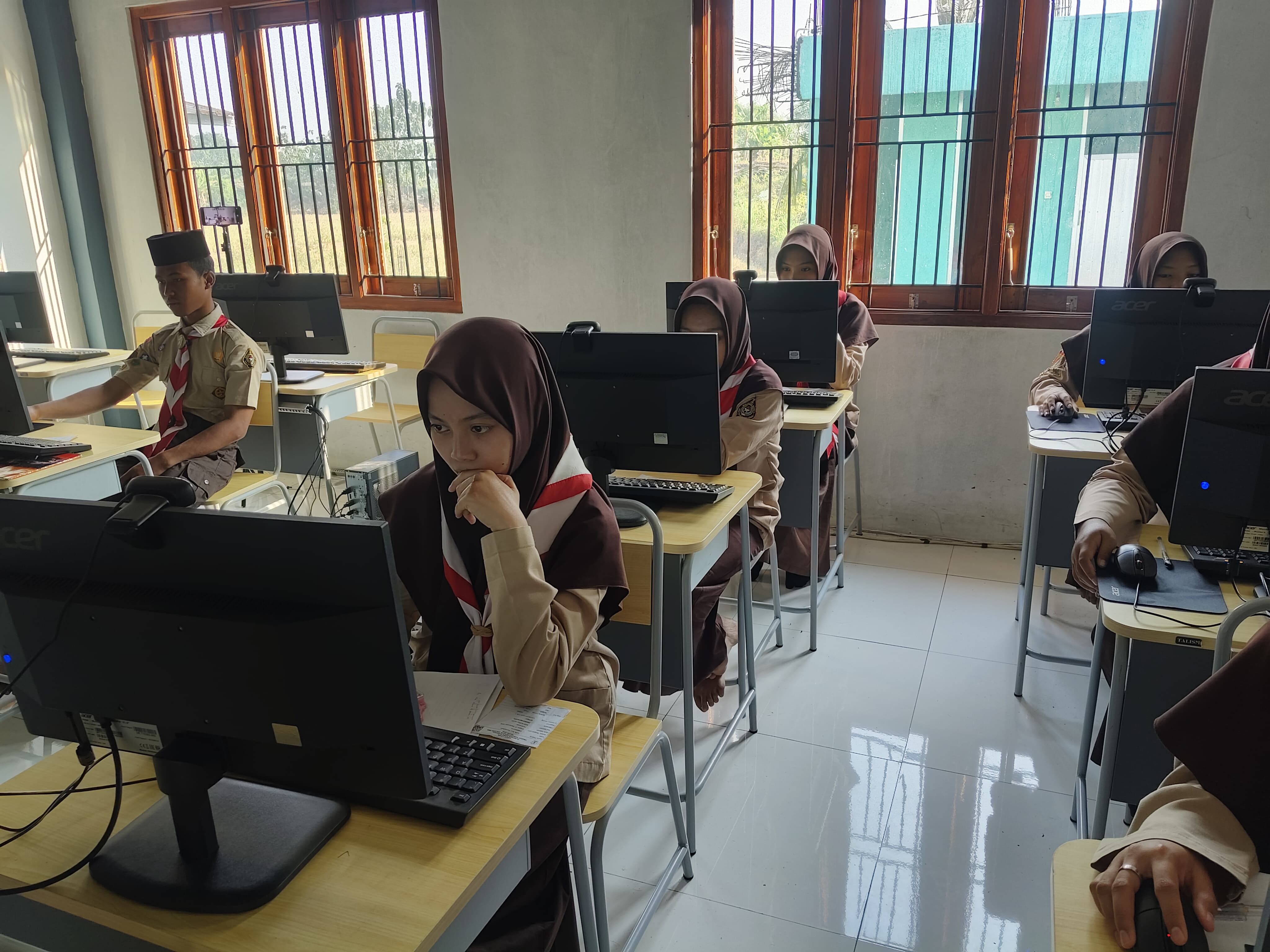 Lima Siswa MA Nurul Huda Tembus OSN Tingkat Provinsi