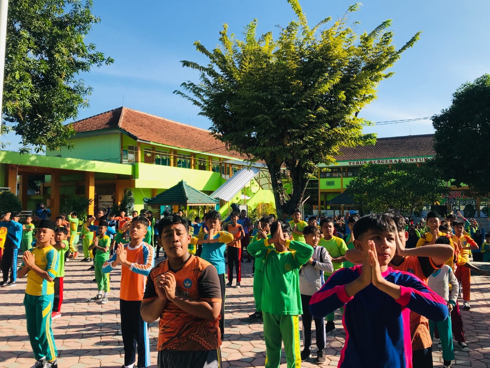 Senam, Jalan Sehat, dan Fun Match Warnai Hari Anak Nasional di MTsN 4 Sragen