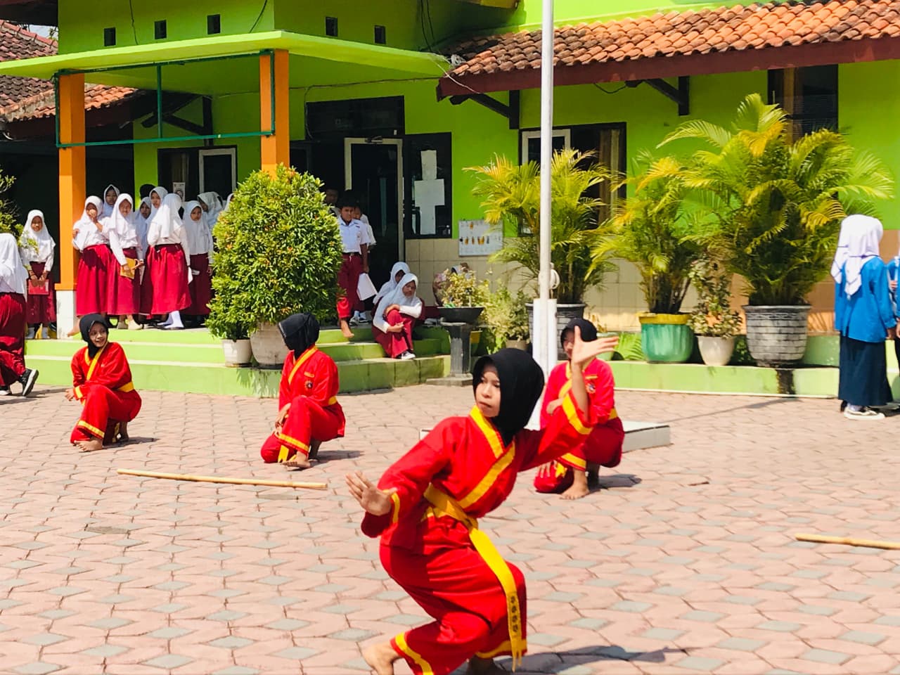 Demonstrasi Tapak Suci dan LKBB Tutup Hari Pertama MATAMUDA MTsN 4 Sragen