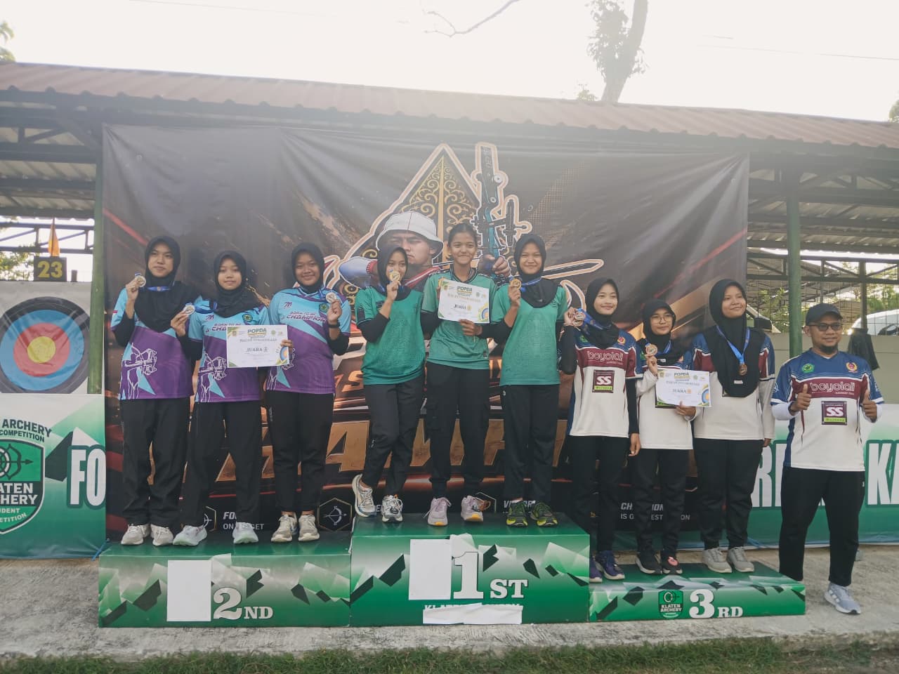 Bidik Prestasi di Porwil Solo Raya 2026, Aqila Khansa Murid MAN 1 Sragen Raih Juara II Cabang Panahan