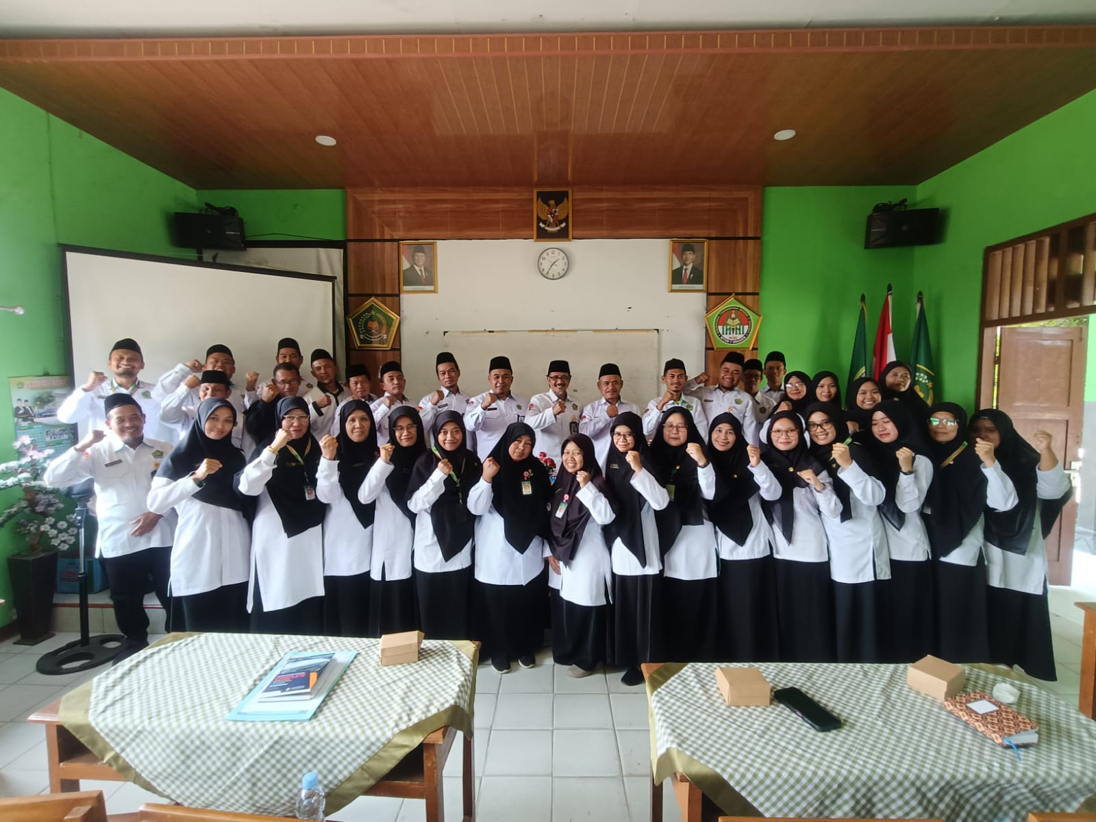 Pembinaan ASN MTsN 7 Sragen, Kasubbag TU Tekankan Kerja Keras, Cerdas, dan Ikhlas