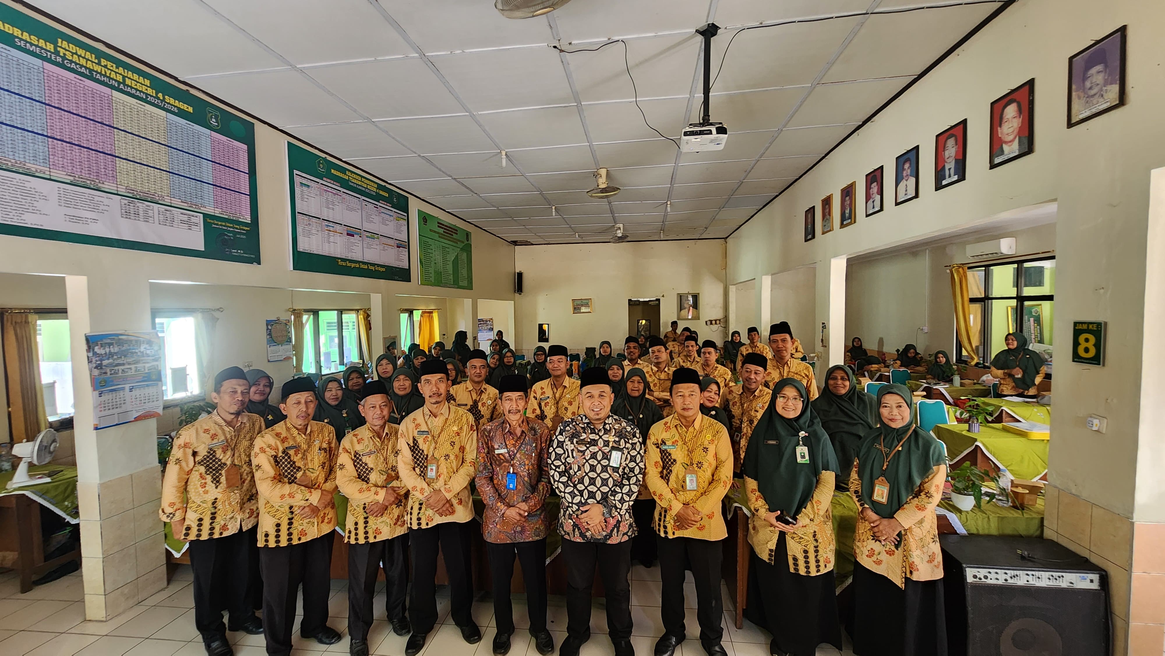 Pembinaan ASN MTsN 4 Sragen: Kasubbag TU Kemenag Sragen Tegaskan Pentingnya Disiplin, Integritas, dan Sinergi