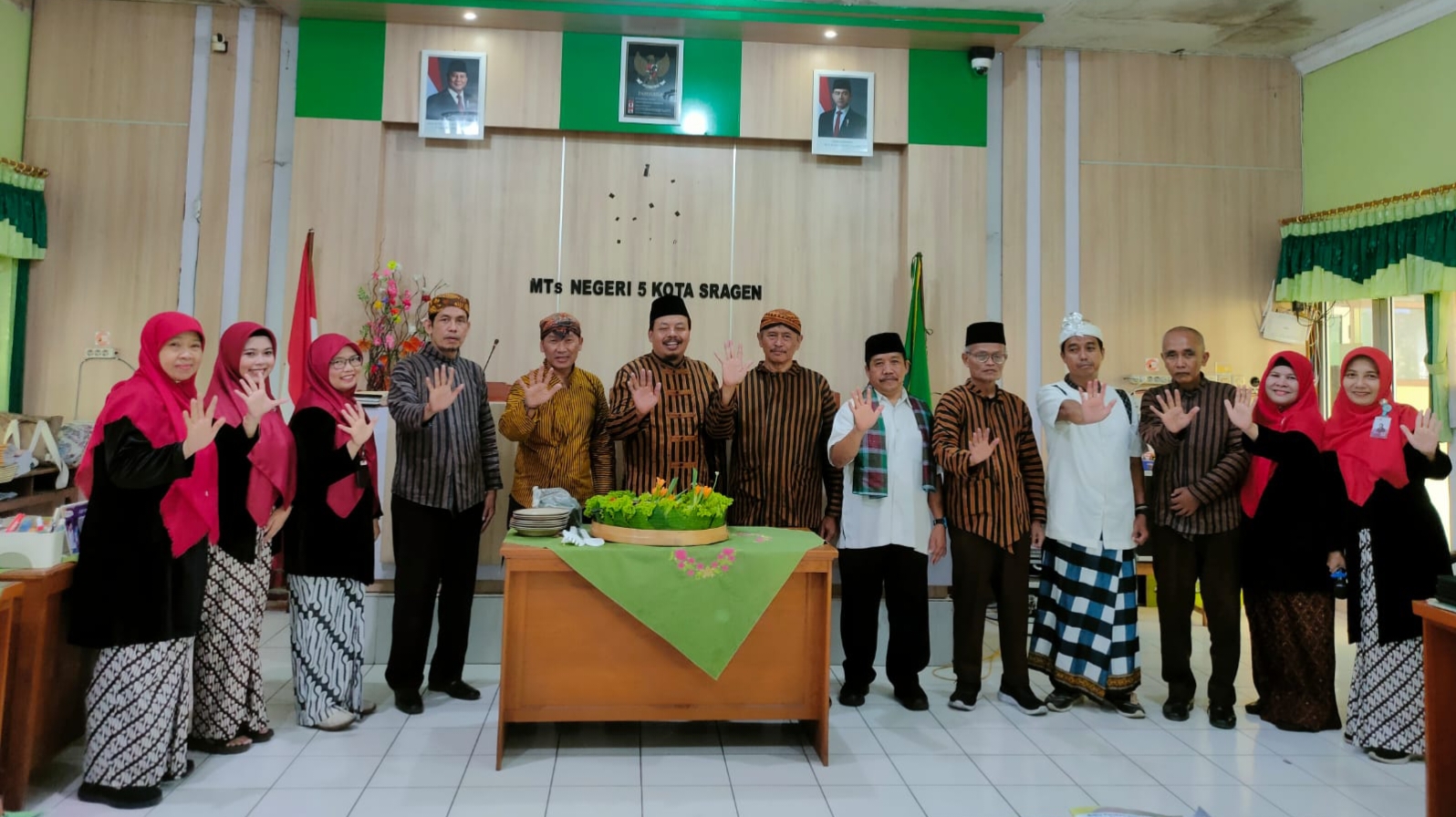 Semarak HUT RI ke-81, MTsN 5 Sragen Kobarkan Semangat Merdeka dan Berprestasi