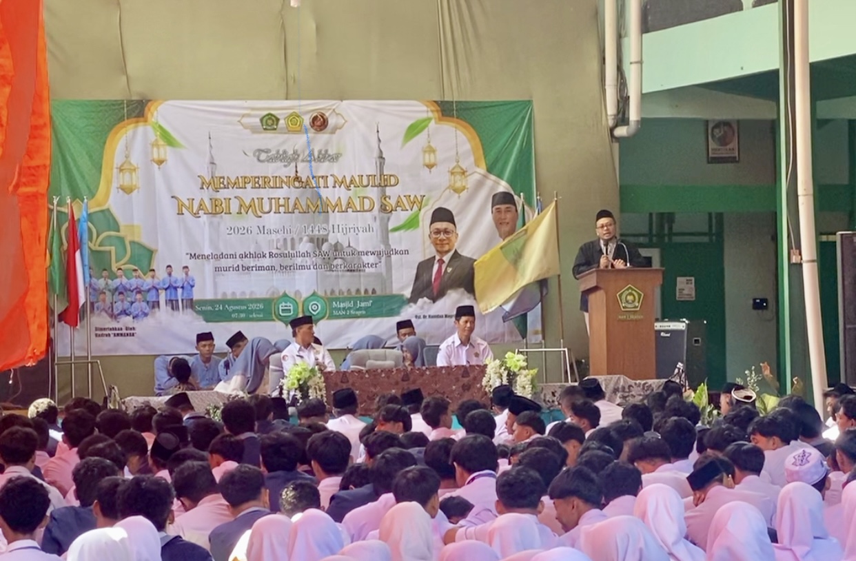 MAN 2 Sragen Jadikan Maulid Nabi sebagai Momentum Penguatan Karakter dan Religiusitas Warga Madrasah