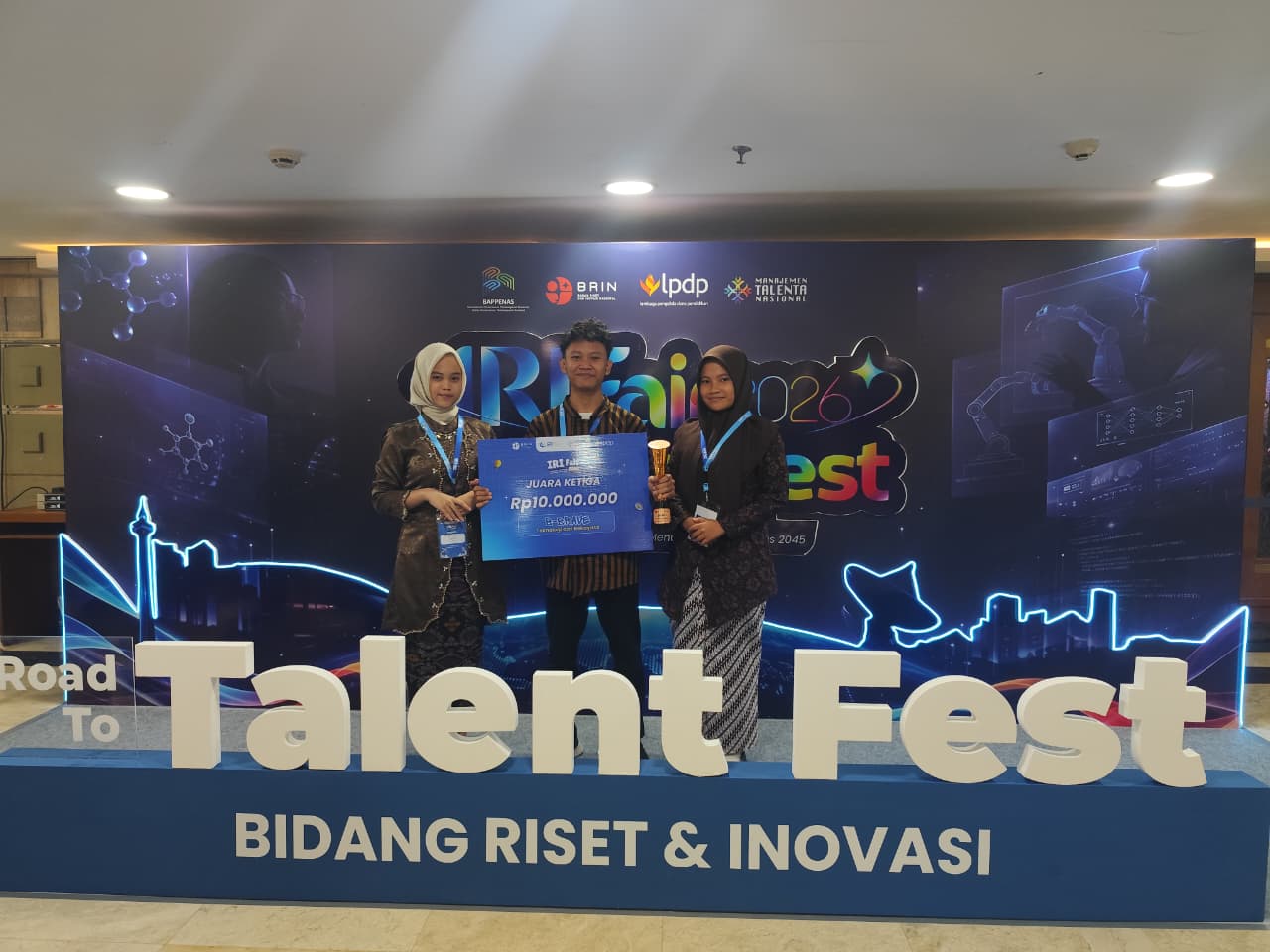 Inovasi BRAMARA Antar Tim AeroBrave MAN 1 Sragen Raih Juara 3 Ajang B-BRAVE IRIFAIR BRIN 2026