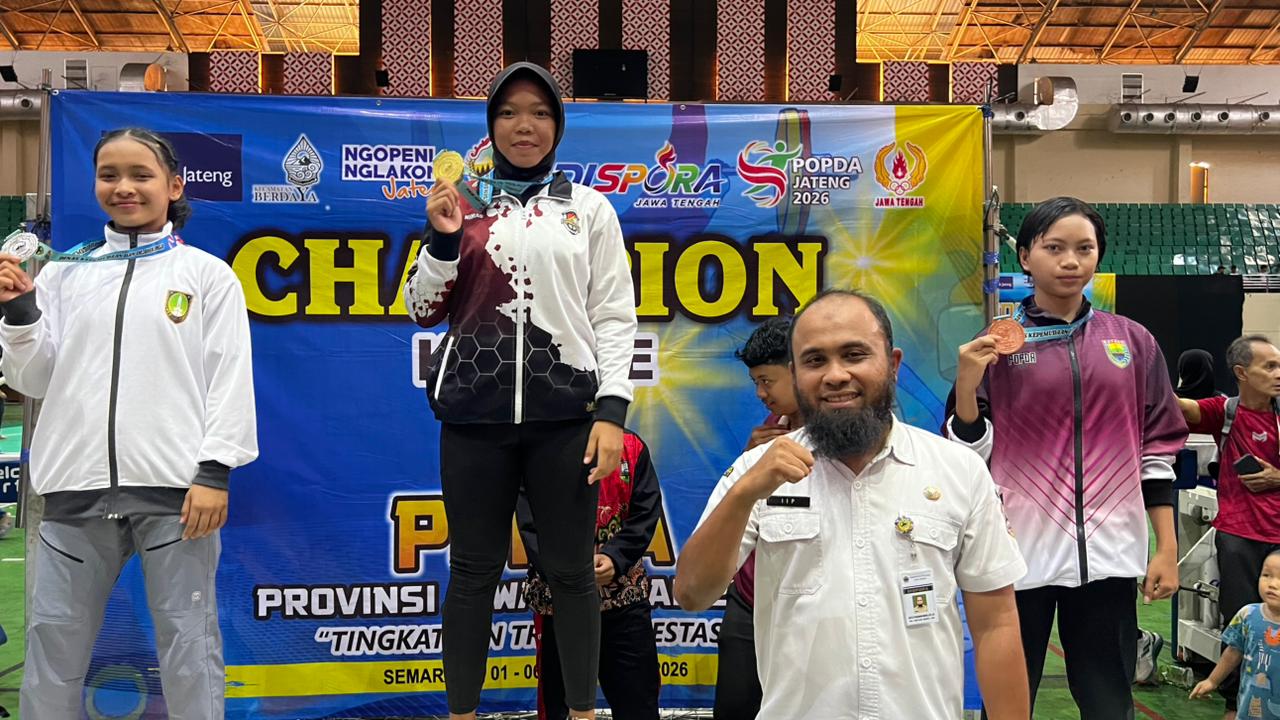 Torehkan Emas di POPDA Jateng, Nadhifah Arindra Harumkan MTsN 5 Sragen