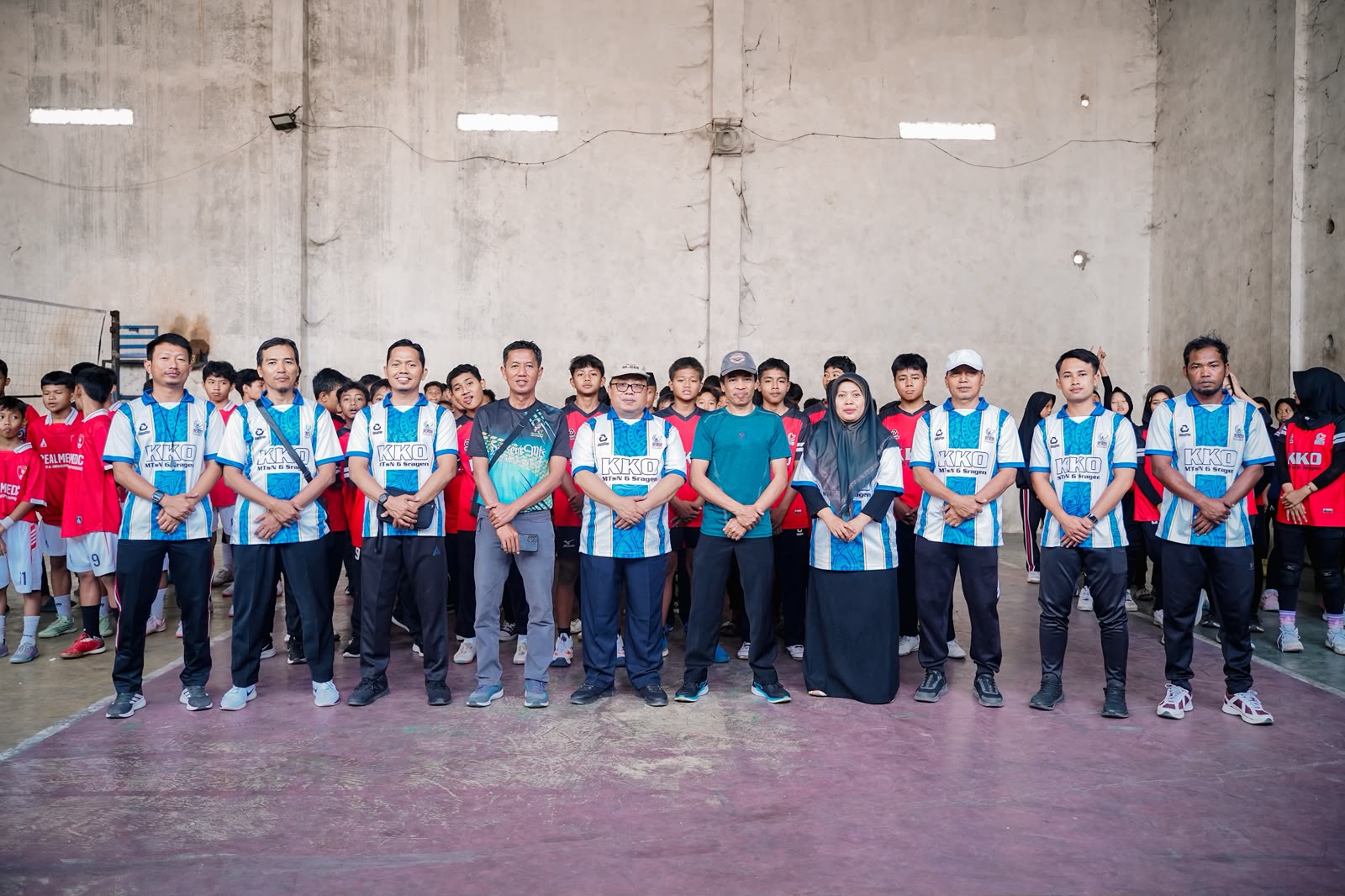 KKO MTsN 6 Sragen Asah Mental Bertanding melalui Latih Tanding Futsal dan Bola Voli