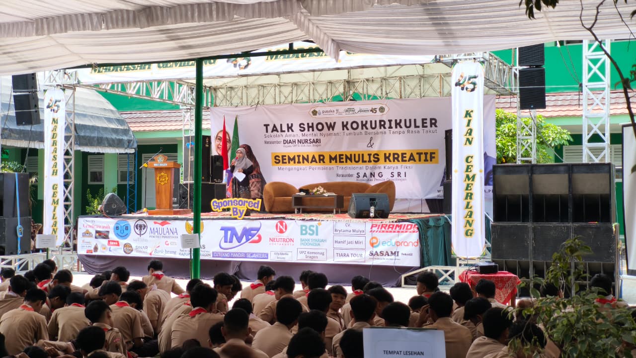 Lestarikan Budaya Lewat Literasi, MAN 1 Sragen Gelar Seminar Menulis Kreatif Permainan Tradisional di Milad ke-45