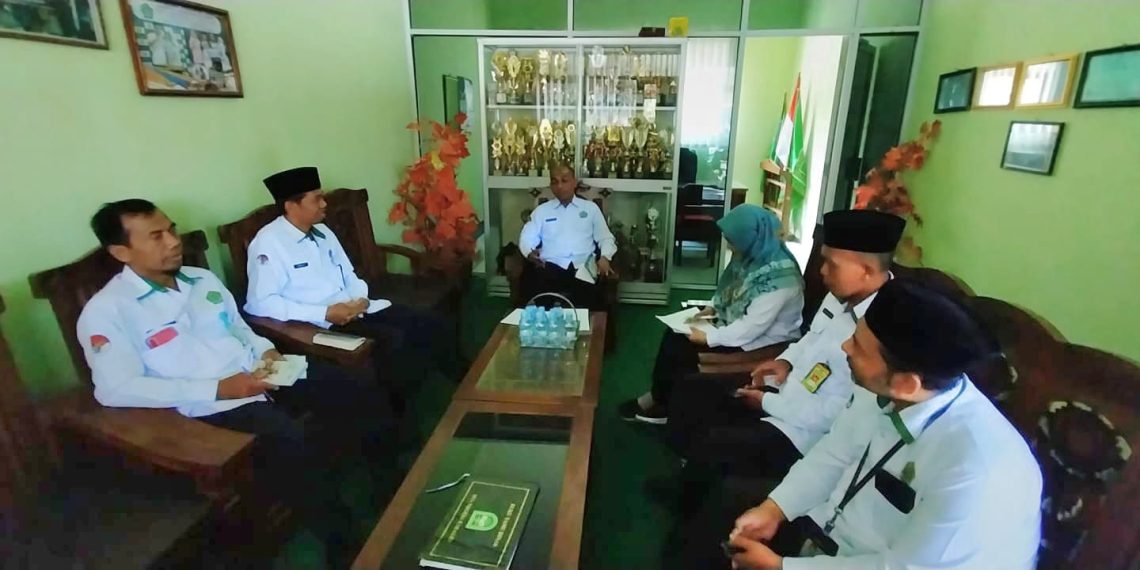 Awal Kepemimpinan Baru, Aris Triyanto Dorong Keberlanjutan Program dan Inovasi MTsN 8 Sragen