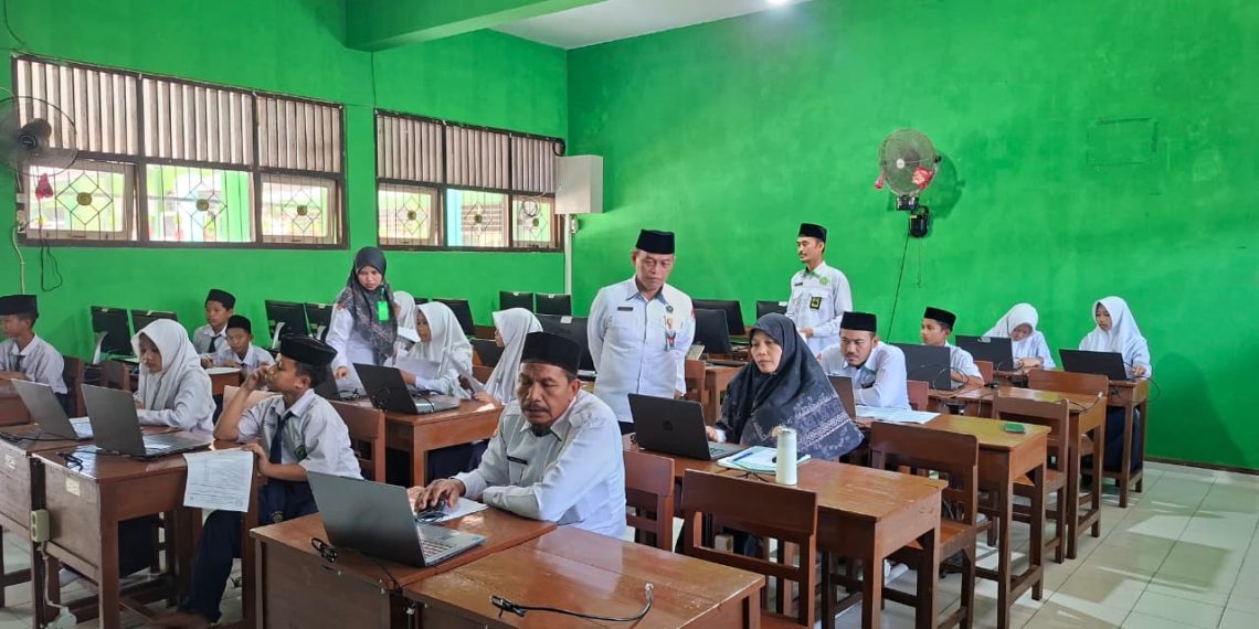 Survei Sahabat KBC, MTsN 2 Sragen Libatkan Guru dan Murid