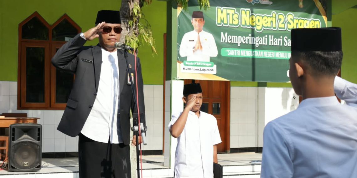 Santri Menguatkan Negeri, MTsN 2 Sragen Gelar Upacara Hari Santri 2026