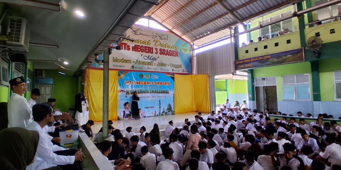Peringatan Hari Santri Nasional di MTsN 3 Sragen: Padukan Dakwah, Bahasa, dan Seni