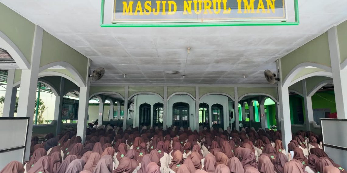 Kunci Sukses TKA 2026: Siswa Fase F Lanjut MAN 1 Sragen Bersimpuh dalam Doa Bersama dan Mohon Restu Guru