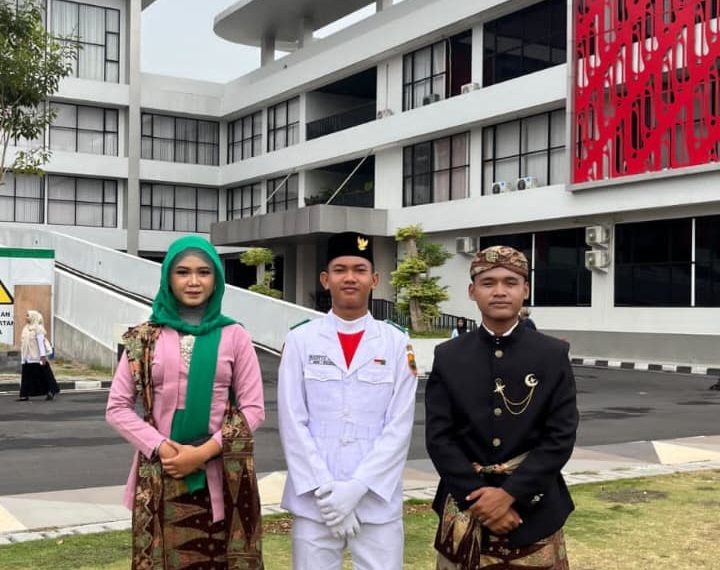 Tiga Murid MAN 1 Sragen Sukses Bertugas dalam Upacara Hari Sumpah Pemuda di Kantor Terpadu Pemda Sragen