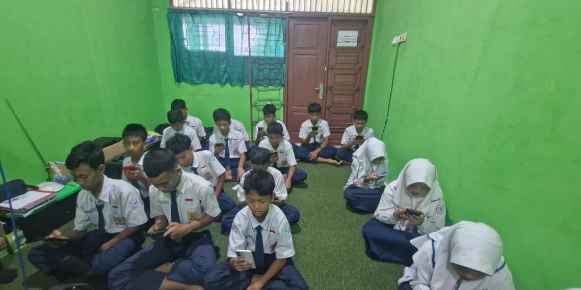 Evaluasi Penerapan Kurikulum Berbasis Cinta, MTsN 6 Sragen Ikuti Survei Sahabat KBC